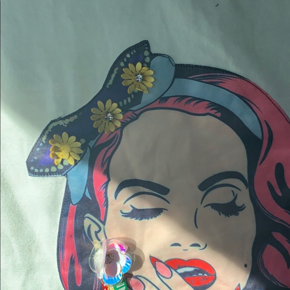 T shirt - Picture 3 of 3